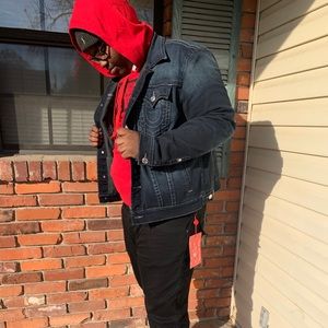 Meet your Posher, Monsta